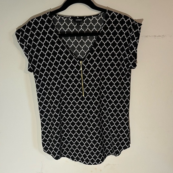 Express Ladies Blouse - Picture 1 of 8
